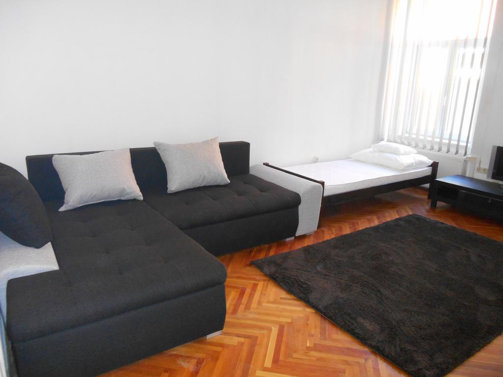 エゲルAkos Apartmanアパートメント エクステリア 写真