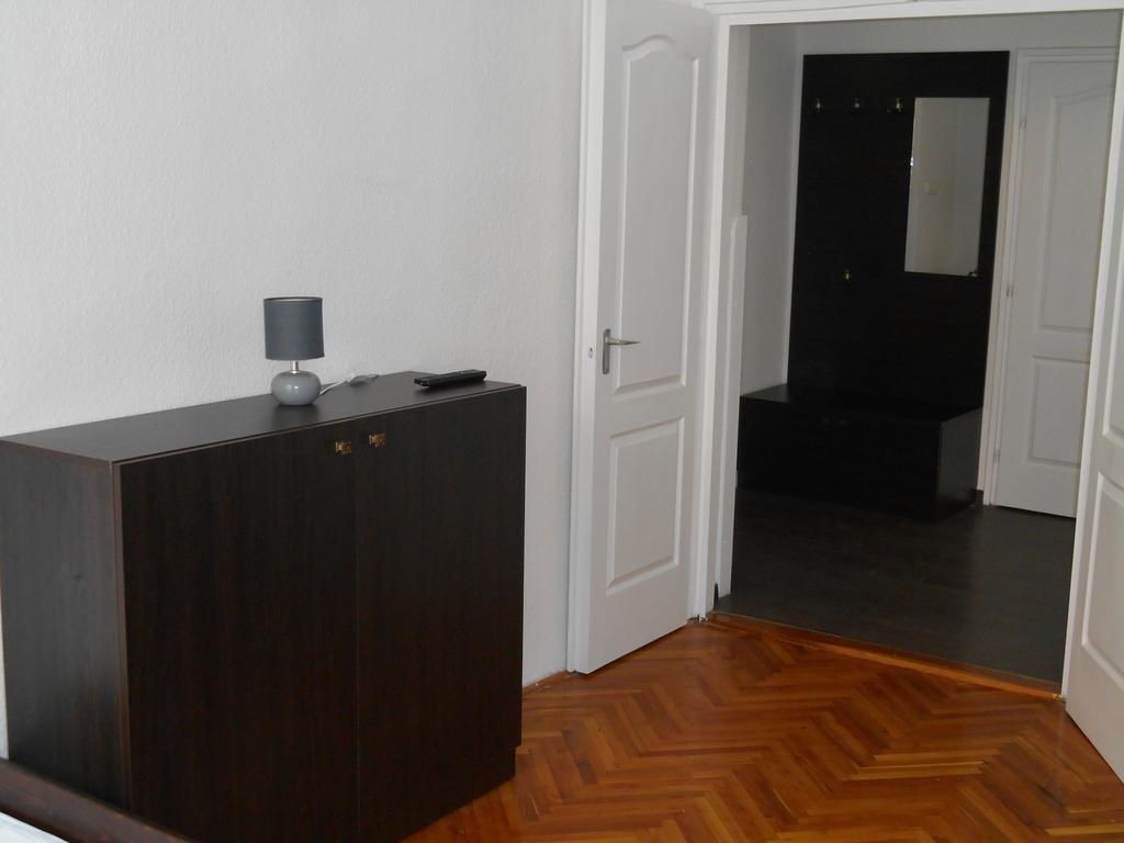 エゲルAkos Apartmanアパートメント エクステリア 写真